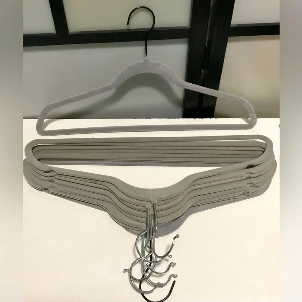 1 pant/skirt/scarf organizer + 9 adult hangers 18”